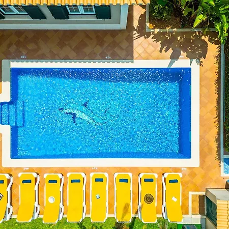 Holiday Home Albufeira Near Beaches & Pool Вилла
