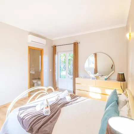 Вилла Holiday Home Albufeira Near Beaches & Pool