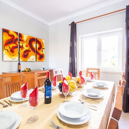 Вилла Holiday Home Albufeira Near Beaches & Pool