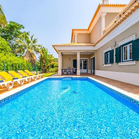 Holiday Home Albufeira Near Beaches & Pool Vila *