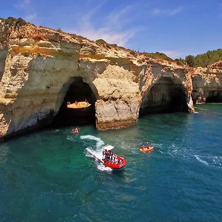 Holiday Home Albufeira Near Beaches & Pool Vila *